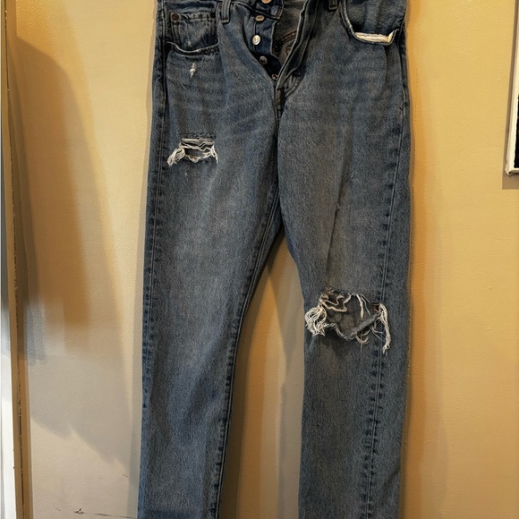 Levi's Light Blue Denim 501 short 90’s vintage distressed button fly size 27 - Picture 3 of 16